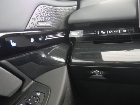 Used 2025 BMW 530i image 20