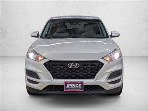 Used 2019 Hyundai Tucson SE image 2