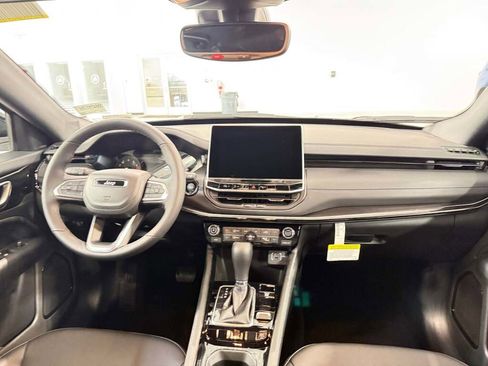 New 2026 Jeep Compass Limited image 24