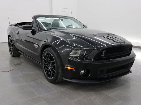 Used 2013 Ford Mustang Shelby GT500 image 2