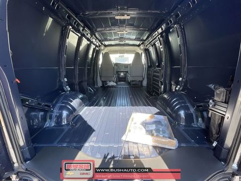 New 2025 Chevrolet Express 3500 w/ Driver Convenience Package image 23