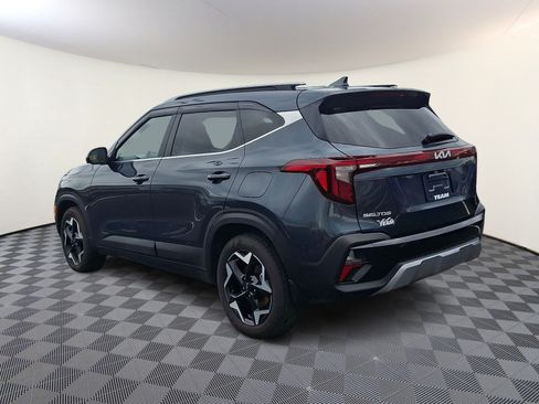 Used 2025 Kia Seltos EX w/ EX Sunroof Package AWD/4WD image 4