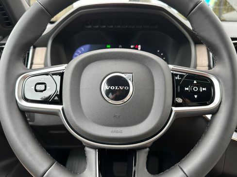 New 2026 Volvo XC90 T8 Plus image 21