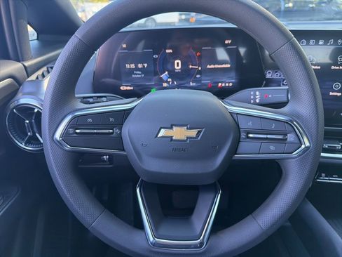 New 2026 Chevrolet Equinox EV LT image 7