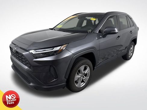 Used 2022 Toyota RAV4 XLE w/ Convenience Package image 8