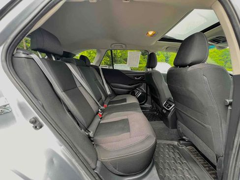 Used 2022 Subaru Outback Premium image 18