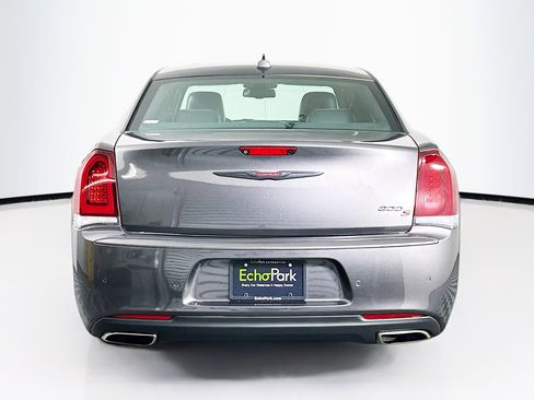 Used 2022 Chrysler 300 S RWD image 7