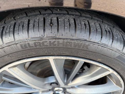 Used 2017 Volvo S90 T6 Momentum w/ Vision Package image 20