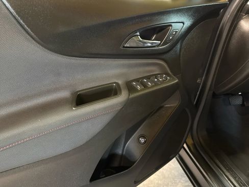 Used 2022 Chevrolet Equinox RS image 25