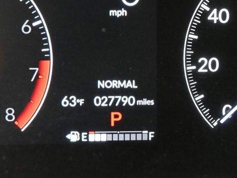 Used 2024 Honda HR-V EX-L image 16