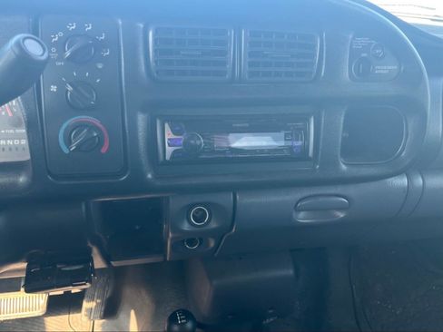 Used 2002 Dodge Ram 2500 Truck SLT image 6