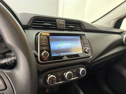 Used 2021 Nissan Versa S FWD image 25