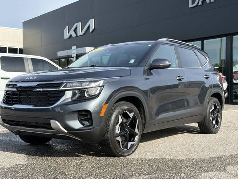 Used 2025 Kia Seltos EX FWD image 28
