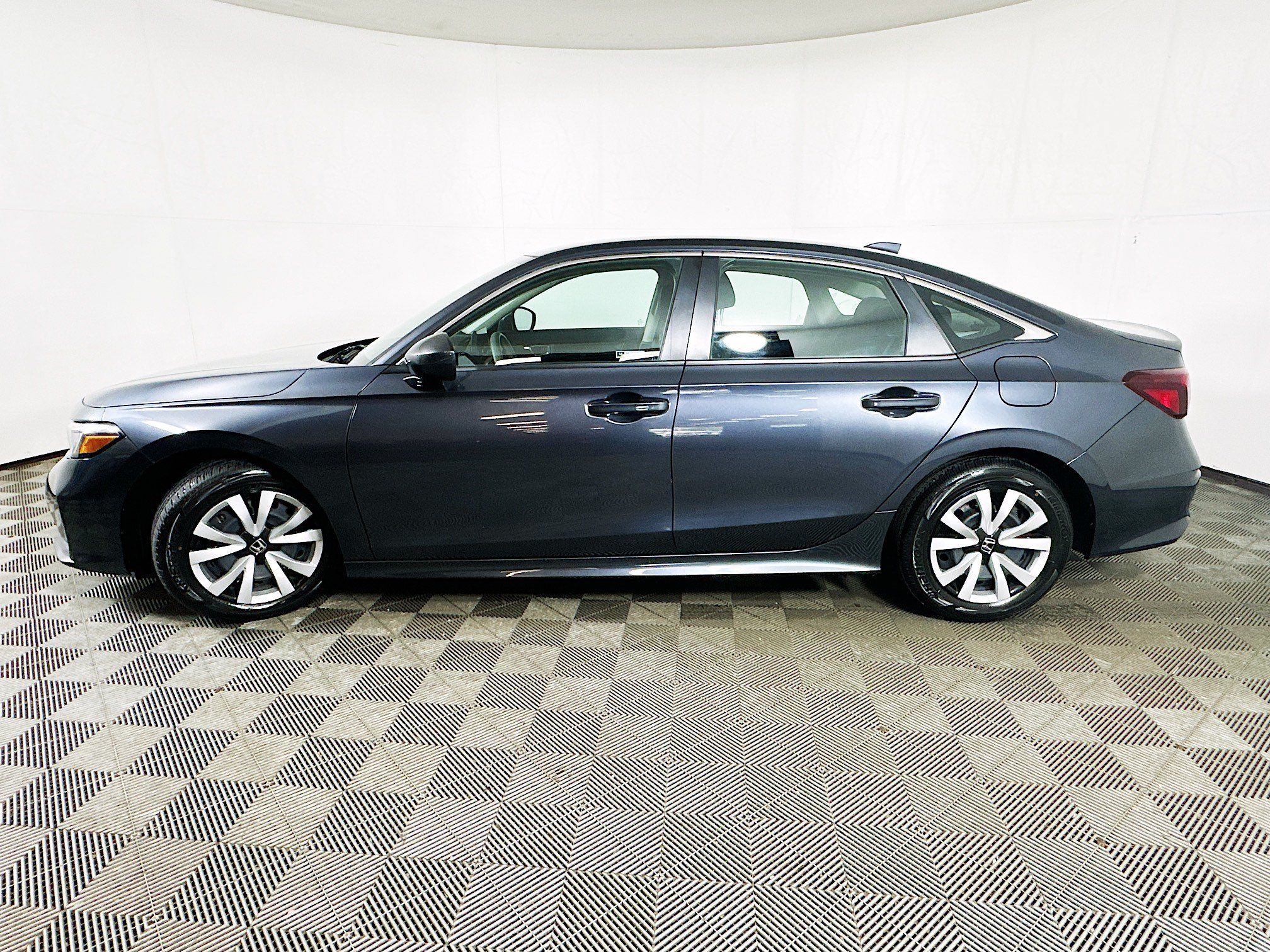 Used 2025 Honda Civic LX image 4