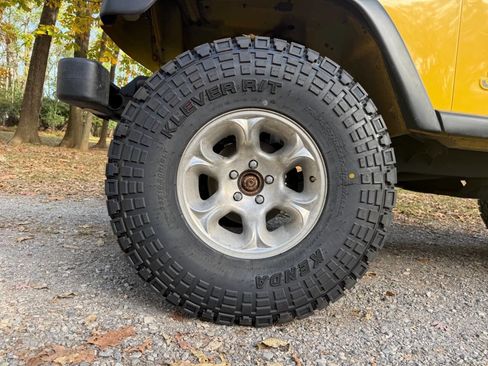 Used 2002 Jeep Wrangler SE image 31