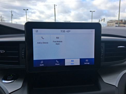 Used 2020 Ford Explorer XLT w/ Comfort Package AWD/4WD image 16