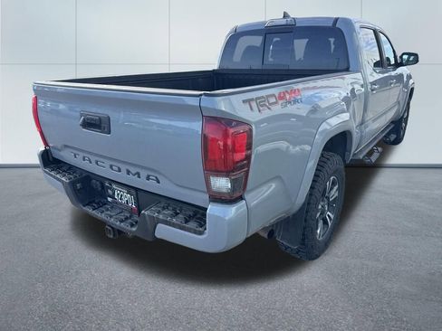 Used 2019 Toyota Tacoma SR5 image 5