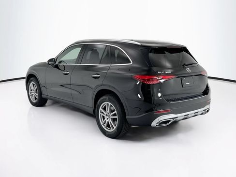 Used 2023 Mercedes-Benz GLC 300 w/ Exclusive Trim Package image 7