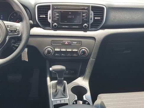 Used 2018 Kia Sportage LX FWD image 16