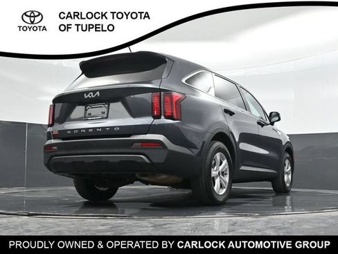 Used 2022 Kia Sorento LX FWD image 38
