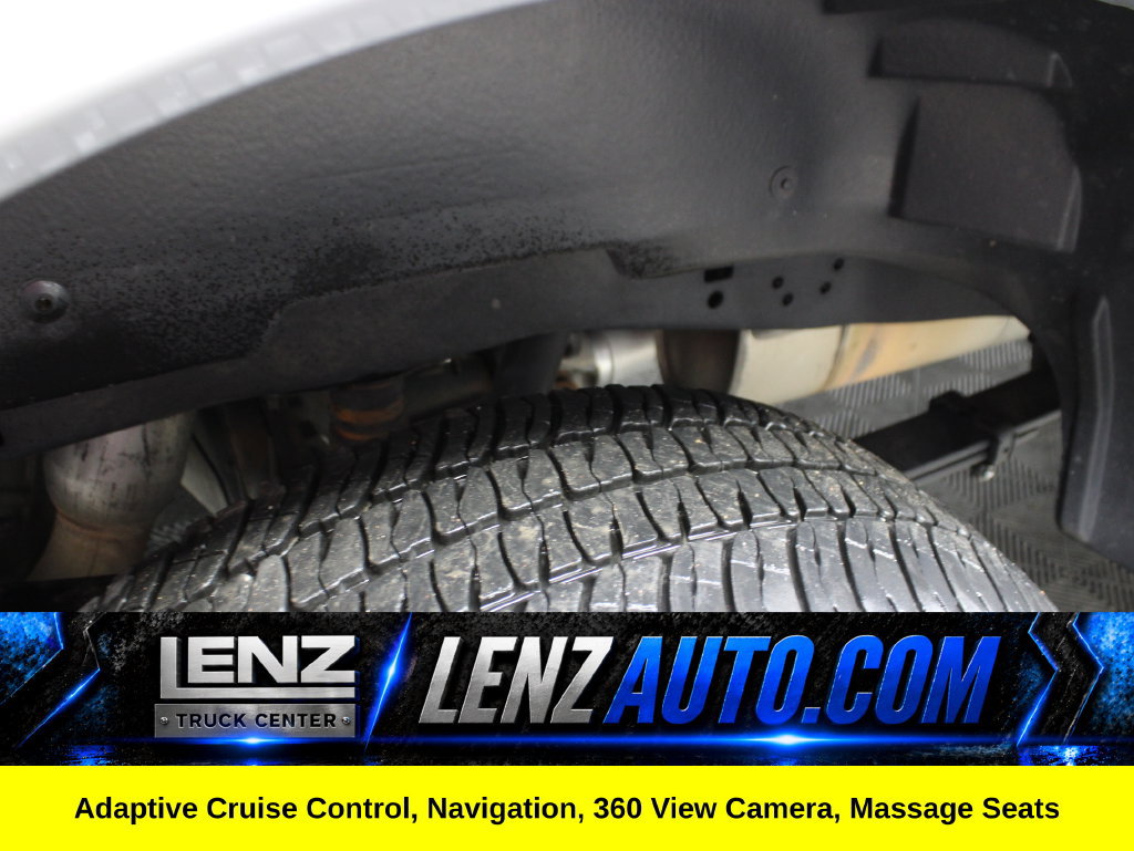 Used 2022 Ford F250 Platinum w/ FX4 Off-Road Package AWD/4WD image 47