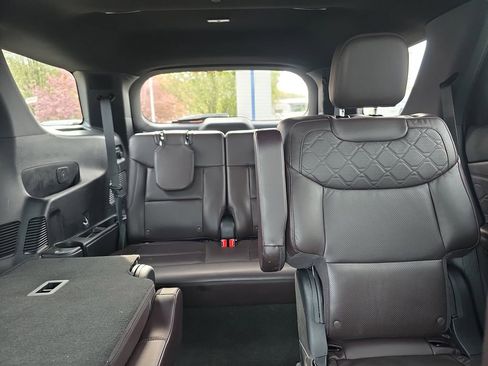 Certified 2025 Ford Explorer Platinum w/ LUX Leather Package AWD/4WD image 40