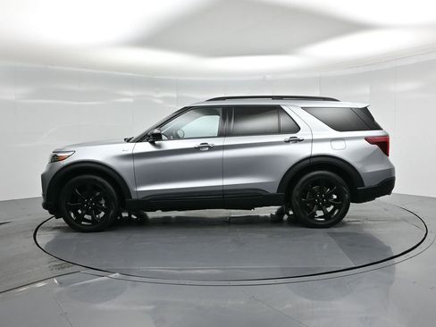 Certified 2023 Ford Explorer ST-Line w/ Class IV Trailer Tow Package image 34