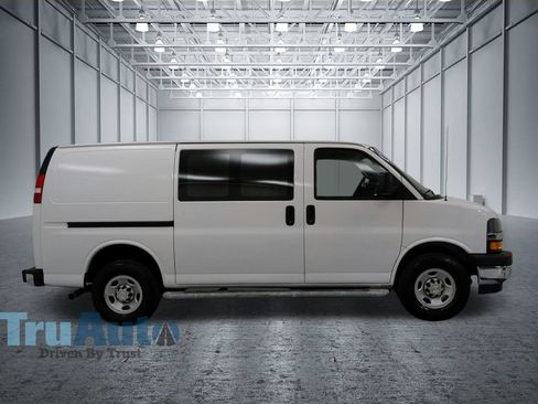 Used 2021 Chevrolet Express 2500 w/ Driver Convenience Package RWD image 2