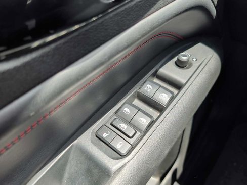 Used 2024 Jeep Compass Trailhawk AWD/4WD image 11