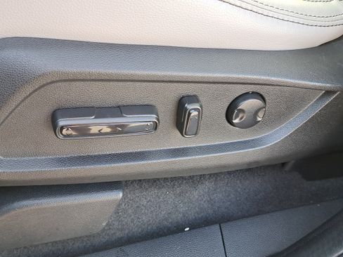 Certified 2025 Honda Pilot EX-L image 19