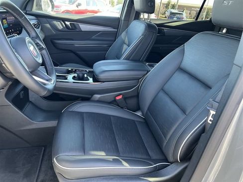 Certified 2025 Buick Enclave Sport Touring FWD image 15