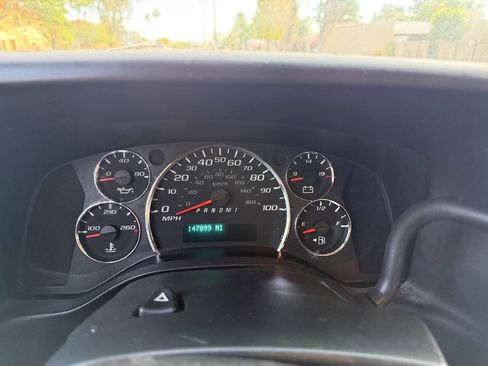 Used 2014 Chevrolet Express 2500 image 5