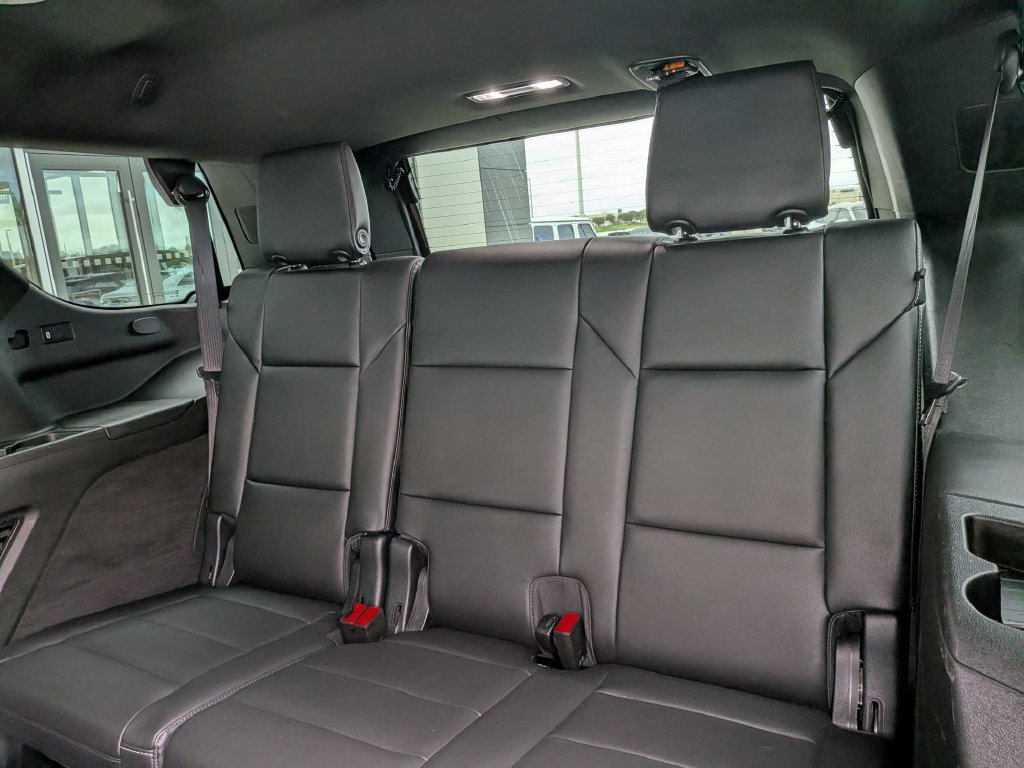 Used 2022 Cadillac Escalade Luxury w/ LPO, Floor Liner Package AWD/4WD image 14