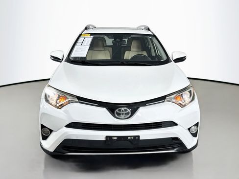Used 2018 Toyota RAV4 XLE FWD image 2