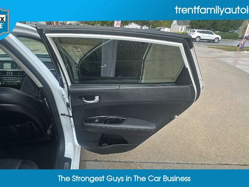 Used 2017 Kia Optima SX image 46