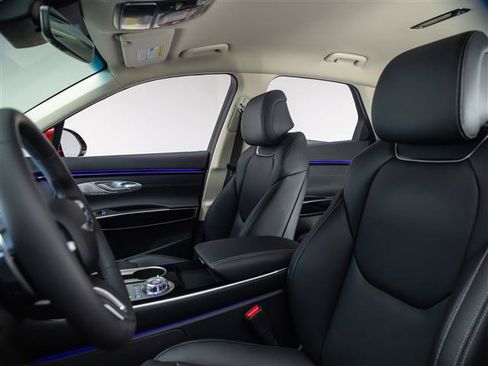 New 2026 Genesis GV70 2.5T AWD/4WD image 19