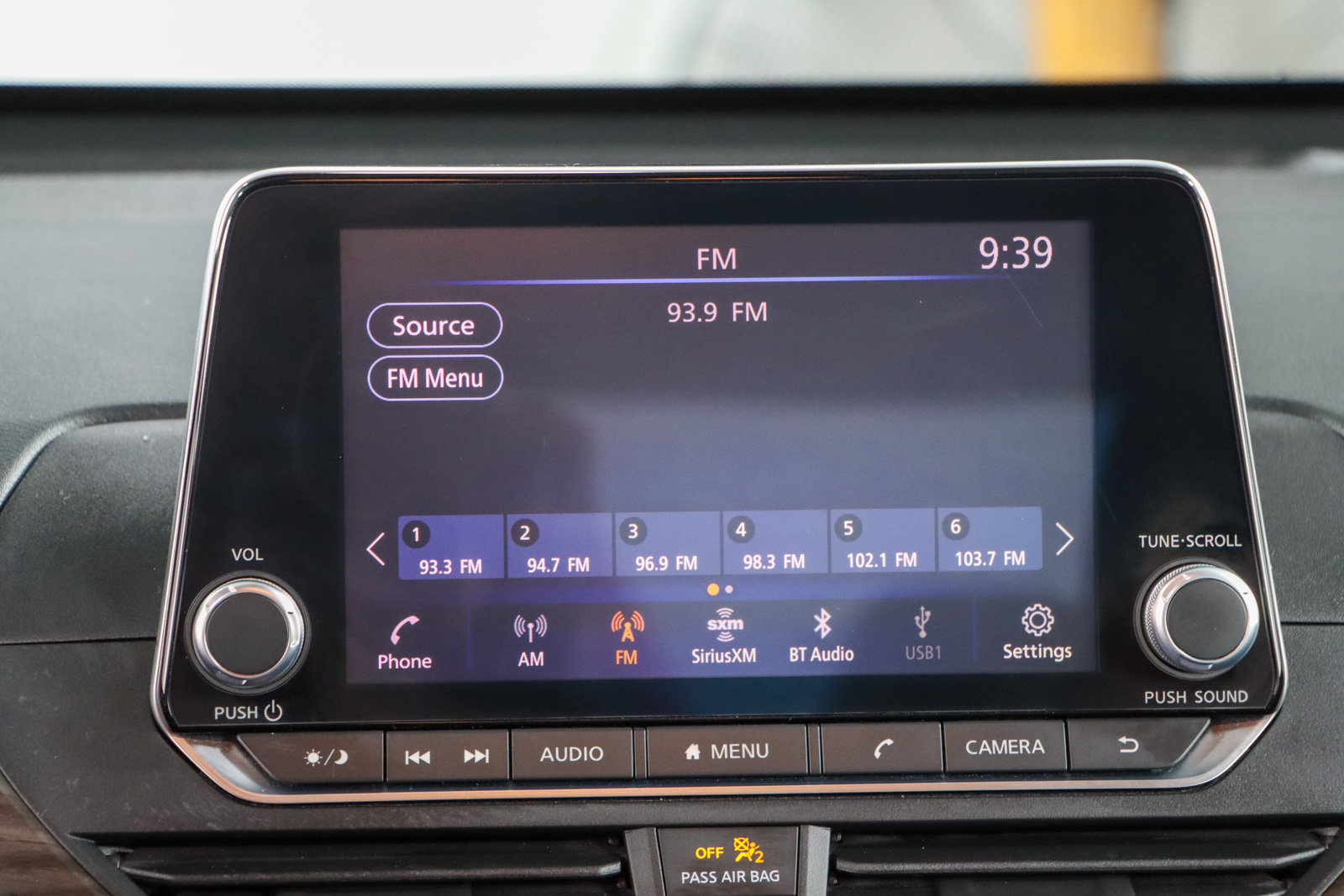 Used 2024 Nissan Altima 2.5 SV FWD image 19