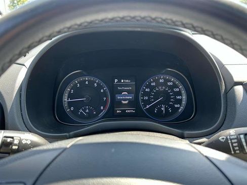 Used 2021 Hyundai Kona SEL Plus image 17