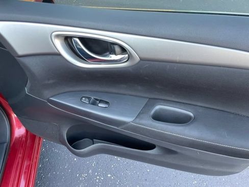 Used 2015 Nissan Sentra SV FWD image 38