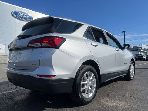 Used 2022 Chevrolet Equinox LS AWD/4WD image 40