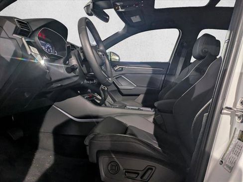 Certified 2025 Audi Q3 2.0T Premium w/ Convenience Package image 17