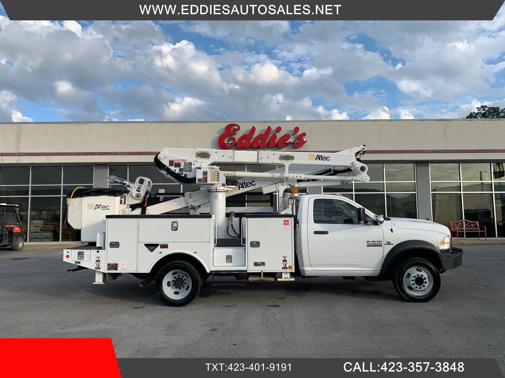 Used 2018 RAM 5500 Tradesman w/ Power & Remote Entry Group AWD/4WD image 1
