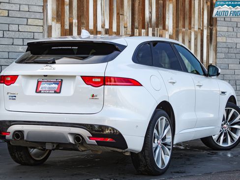 Used 2017 Jaguar F-PACE S image 7