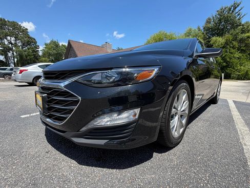 Used 2023 Chevrolet Malibu LT w/ Driver Confidence Package FWD image 10