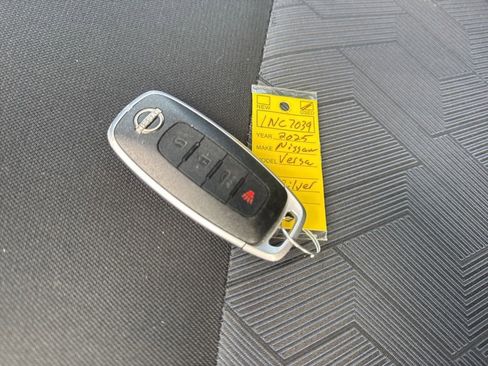 Used 2025 Nissan Versa SV image 30