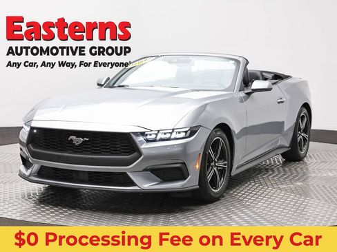 Used 2025 Ford Mustang Premium RWD image 1