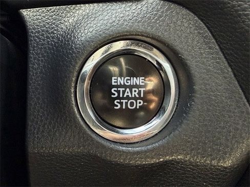 Used 2023 Toyota RAV4 XLE Premium image 20