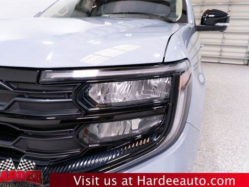 Used 2025 Ford Expedition Active AWD/4WD image 8