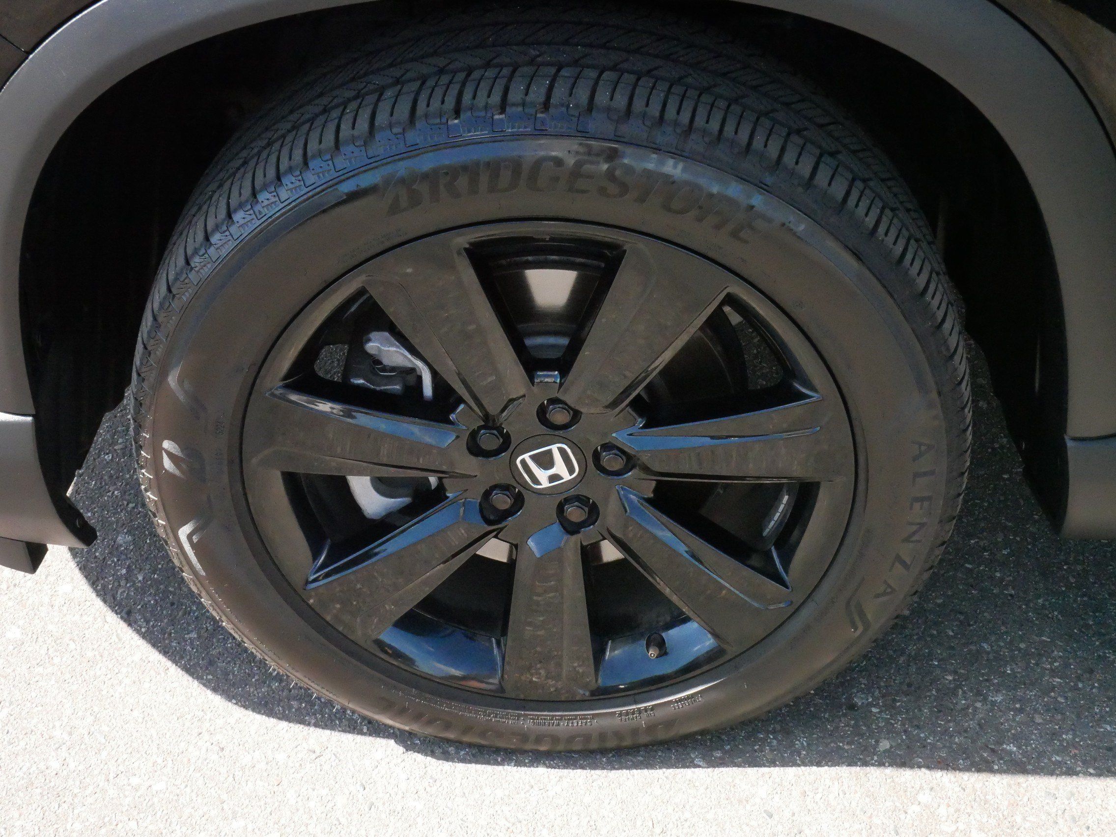 Used 2025 Honda Pilot Black Edition image 15