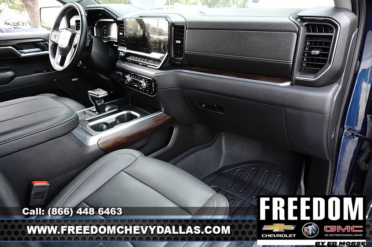Used 2023 GMC Acadia SLE w/ Driver Convenience Package FWD image 8